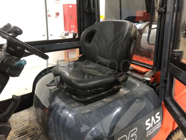 Empilhador Toyota 3000Kg · Ano 2000