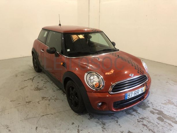 Mini Cooper 1.6D · Ano 2013