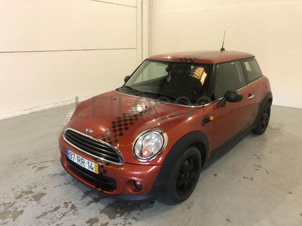 Mini Cooper 1.6D · Ano 2013