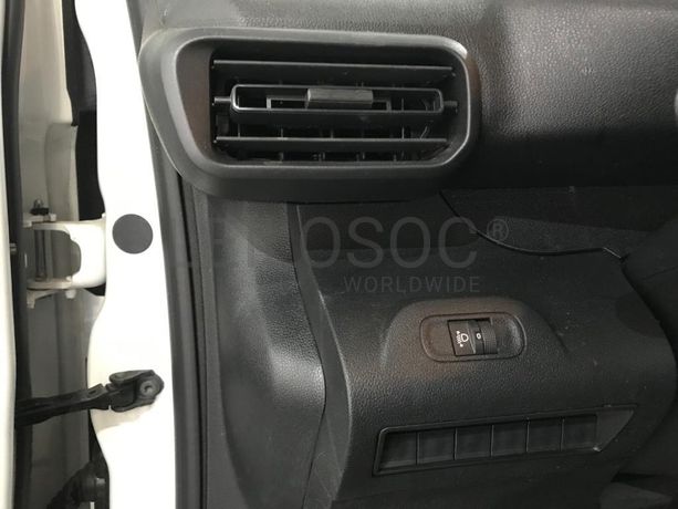 Peugeot Partner 1.5 HDI · Ano 2021