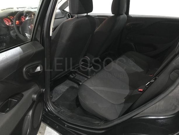 Fiat Punto 1.2 · Ano 2016