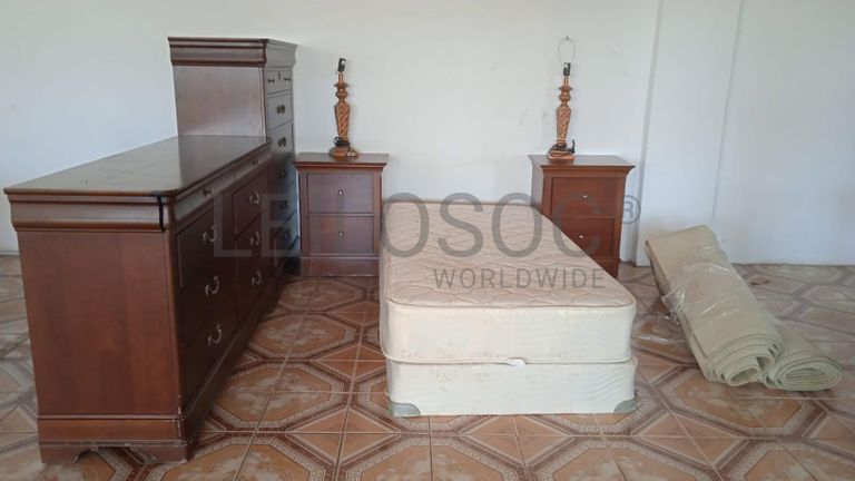 Mobiliário de lar ·