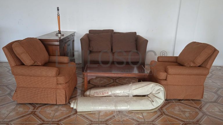 Mobiliário de lar ·