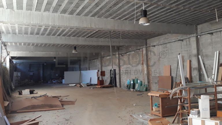 Armazéns + Lote para Construção + Terrenos · Ourém