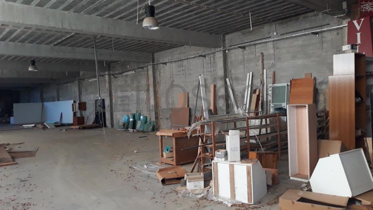 Armazéns + Lote para Construção + Terrenos · Ourém