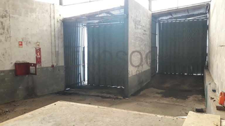 Armazéns + Lote para Construção + Terrenos · Ourém