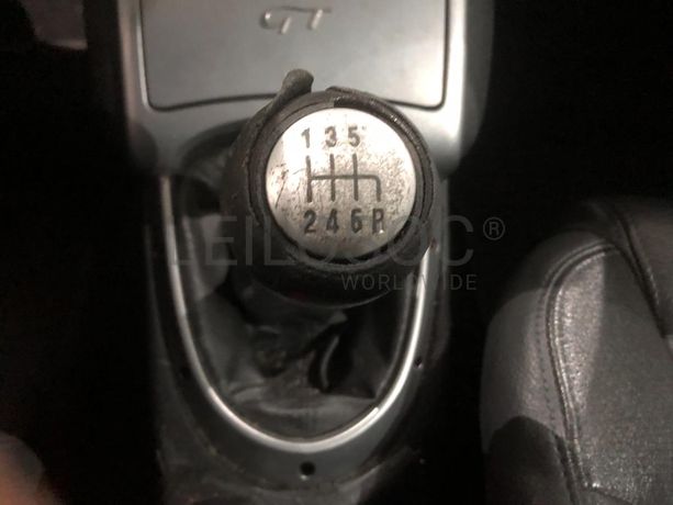 Alfa Romeo 1.9 JTD · Ano 2005