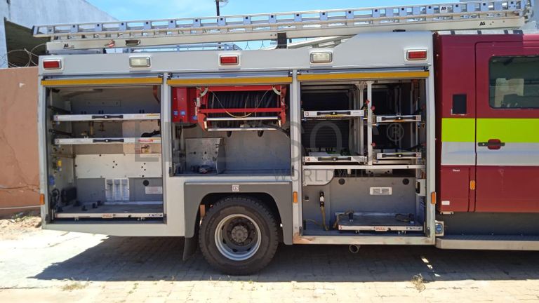 Autotanque Mercedes Benz Atego ·