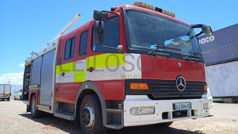 Autotanque Mercedes Benz Atego ·
