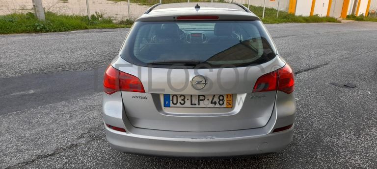 Opel Astra 1.3CDTI · Ano 2011