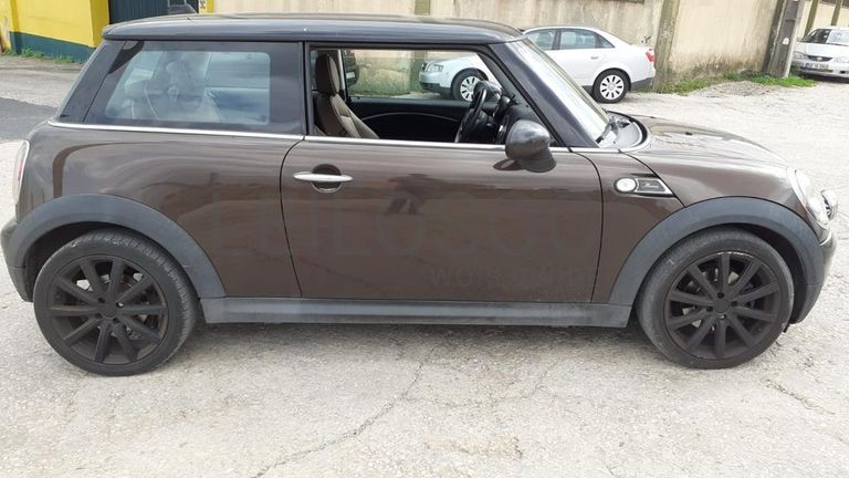 Mini Cooper D · Ano 2010