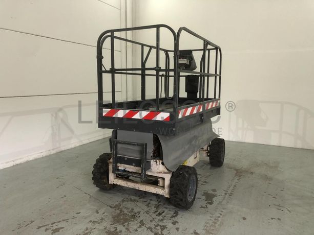 Plataforma Elevatória Airo SF 820