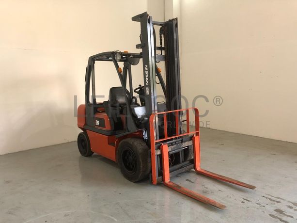Empilhador Nissan 3.000kg