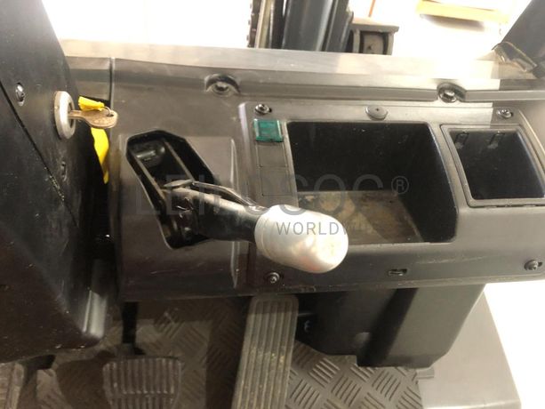 Empilhador Nissan 3.000kg