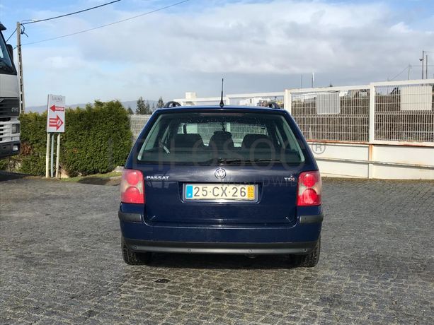 Volkswagen Passat 1.9 TDI · Ano 2004