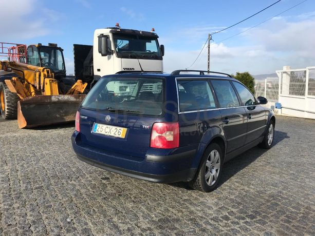 Volkswagen Passat 1.9 TDI · Ano 2004
