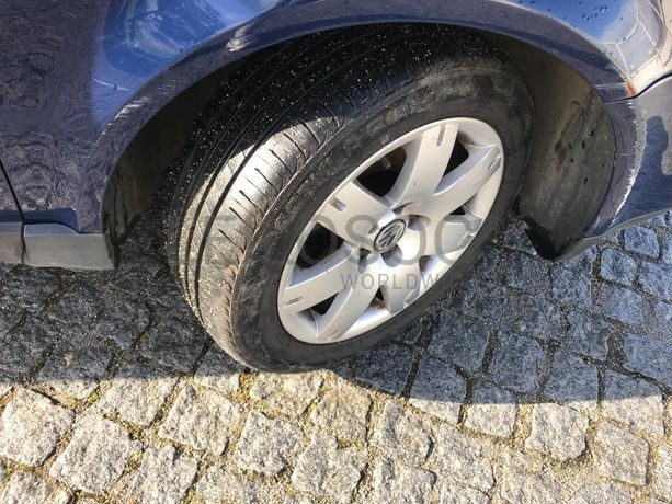 Volkswagen Passat 1.9 TDI · Ano 2004