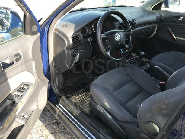 Volkswagen Passat 1.9 TDI · Ano 2004