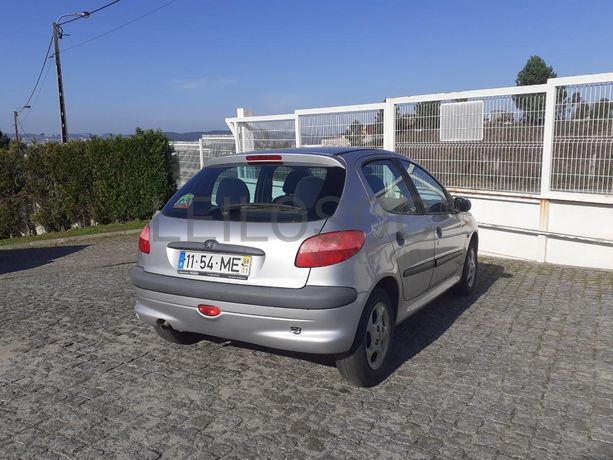 Peugeot 206 1.1 · Ano 1998