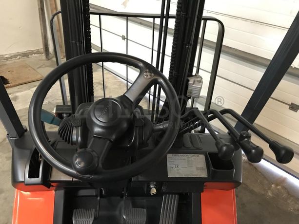 Empilhador Toyota 42-7GF18 · Ano 2000