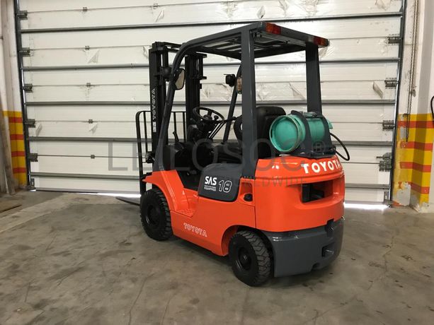 Empilhador Toyota 42-7GF18 · Ano 2000