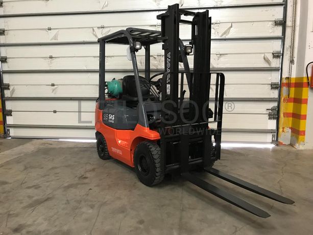 Empilhador Toyota 42-7GF18 · Ano 2000