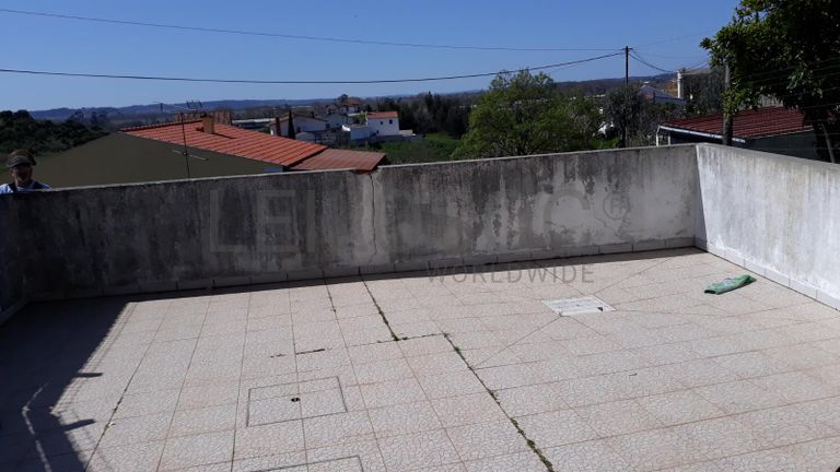 Moradia V3 com Logradouro · Coimbra