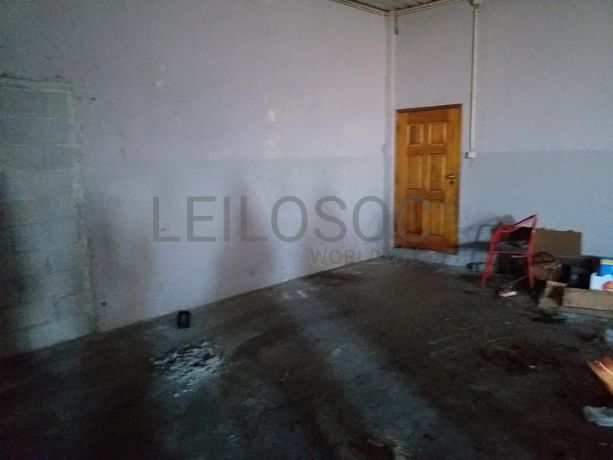 Armazém · Equipamento Diverso · Santo Tirso