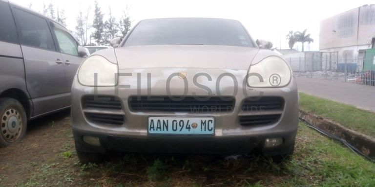 Porsche Cayenne S ·