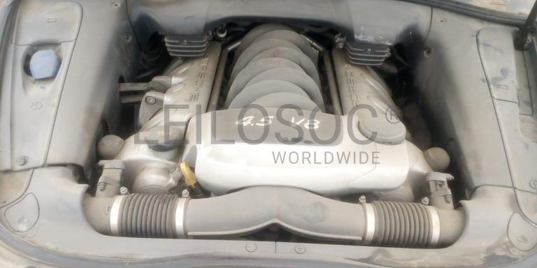 Porsche Cayenne S ·