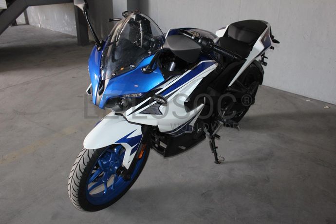 Bajaj Pulsar RS200