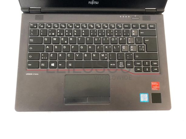 Portátil Fujitsu U747