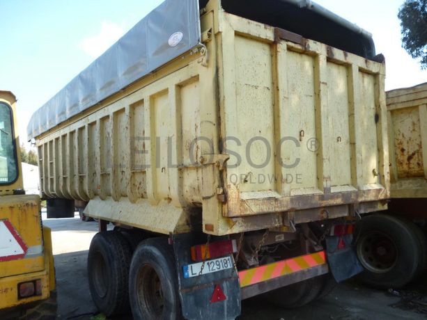 Reboque porta inertes