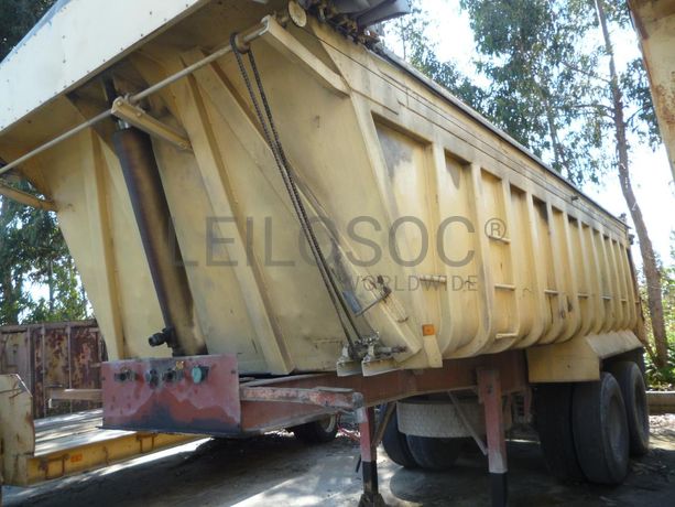 Reboque porta inertes