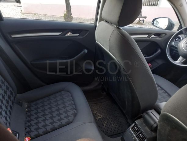 Metade indivisa · Audi A3 TDI