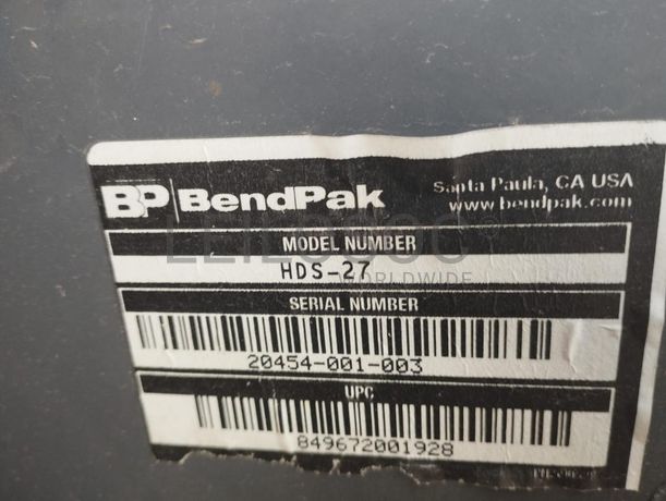 Um BendPak( Car Lift), ·