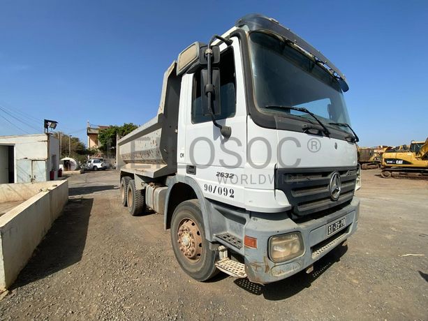 Camião Basculante 26 T (4X2)