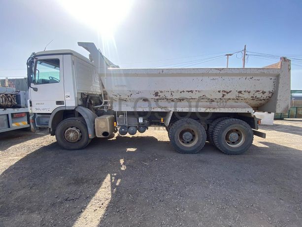 Camião Basculante 26 T (4X2)