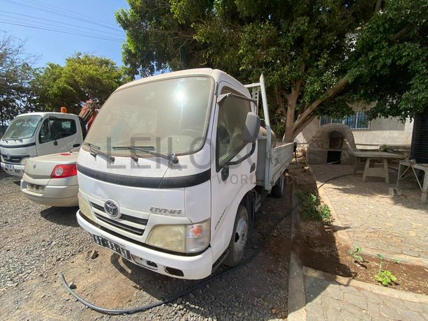 TOYOTA DYNA