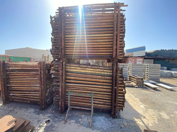 Prumo de cofragem ·