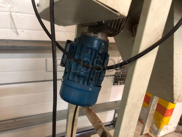 Máquina Eletrónica Escolher Rolhas · Sistema Alimentação