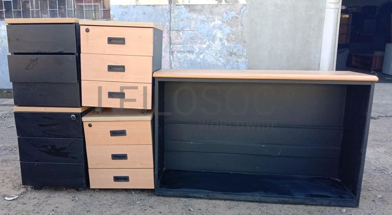 Mobiliário de escritório ·