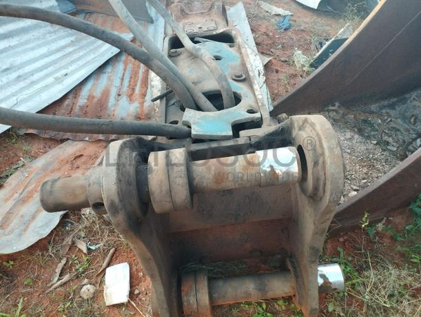 Martelo hidráullico ·