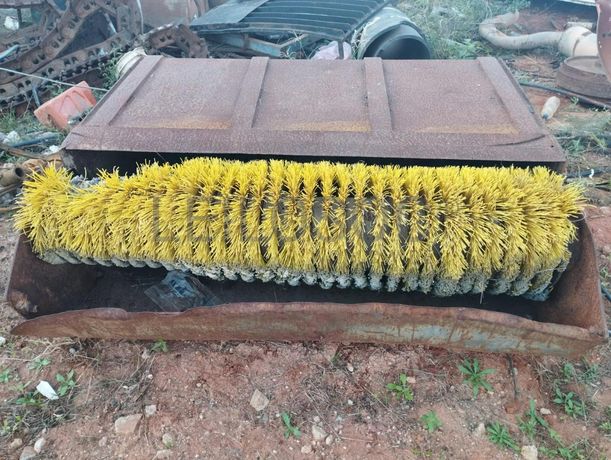 Escova para Equipamentos ·