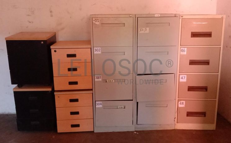 Mobiliário de escritório ·