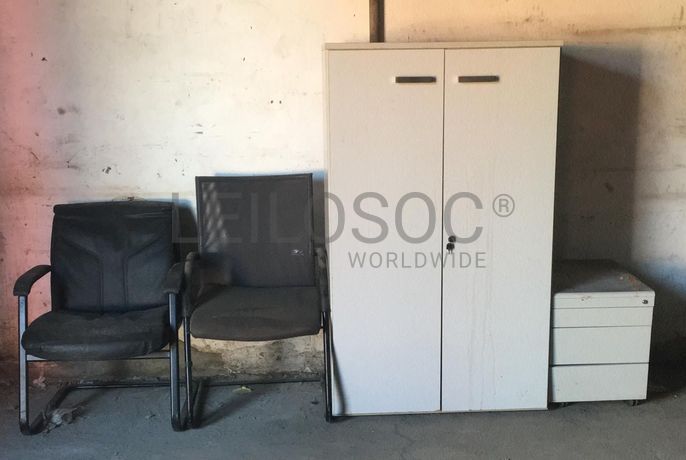 Mobiliário de escritório ·