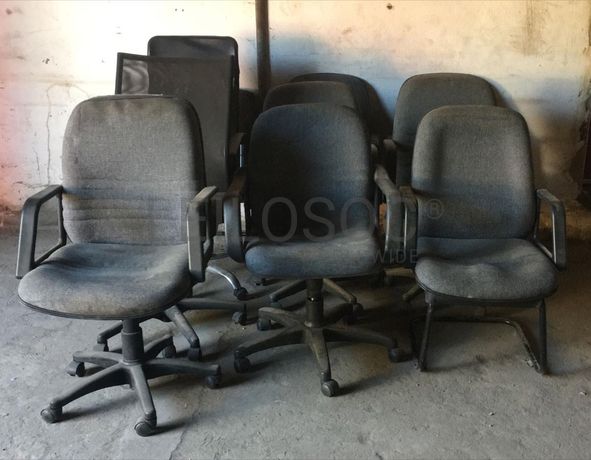 Mobiliário de escritório ·