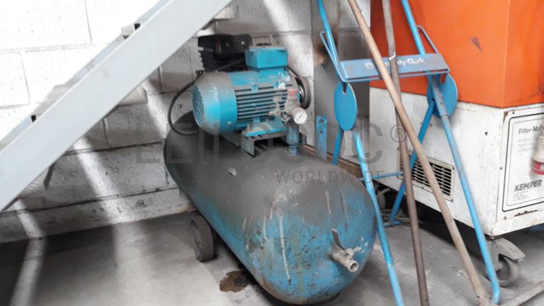 Aparelho de soldar · Compressor de ar