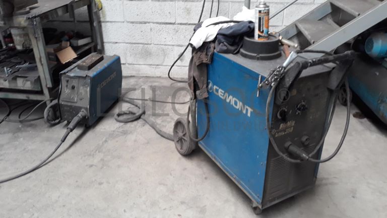 Aparelho de soldar · Compressor de ar