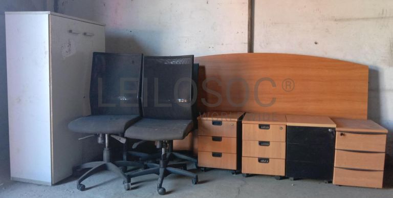 Mobiliário de escritório ·